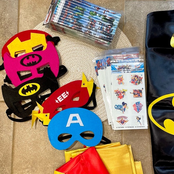 Superhero Bundle 💥 - Picture 2 of 3